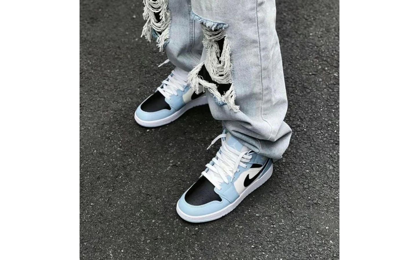 Jordan 1 Mid Ice Blue