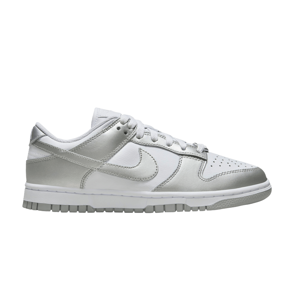 Wmns Dunk Low 'Metallic Silver'