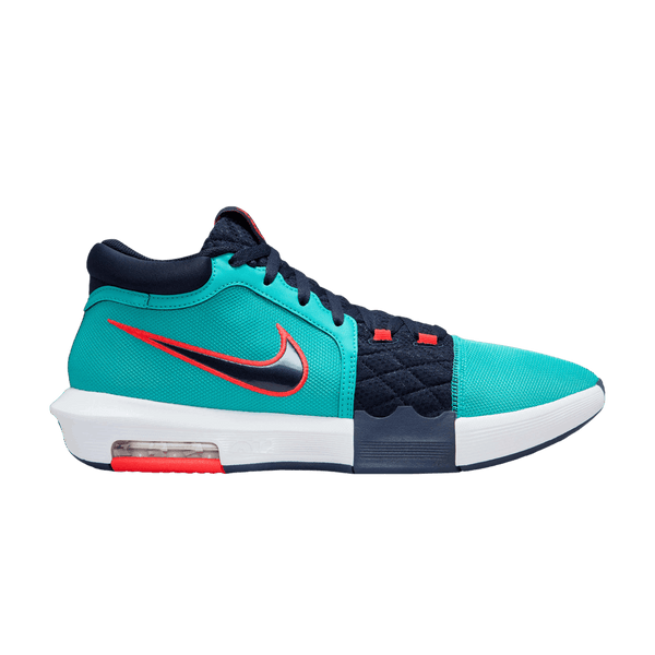 Nike LeBron Witness 8 'Red Carpet'