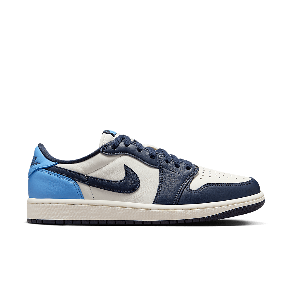 Jordan 1 Low OG Obsidian UNC