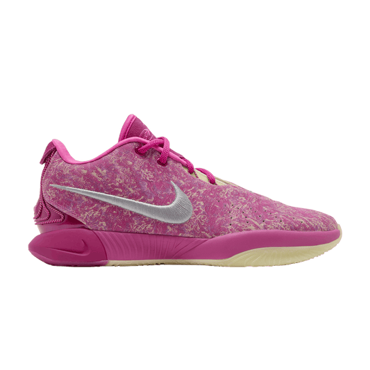 Nike LeBron 21 The World Is Your Oyster