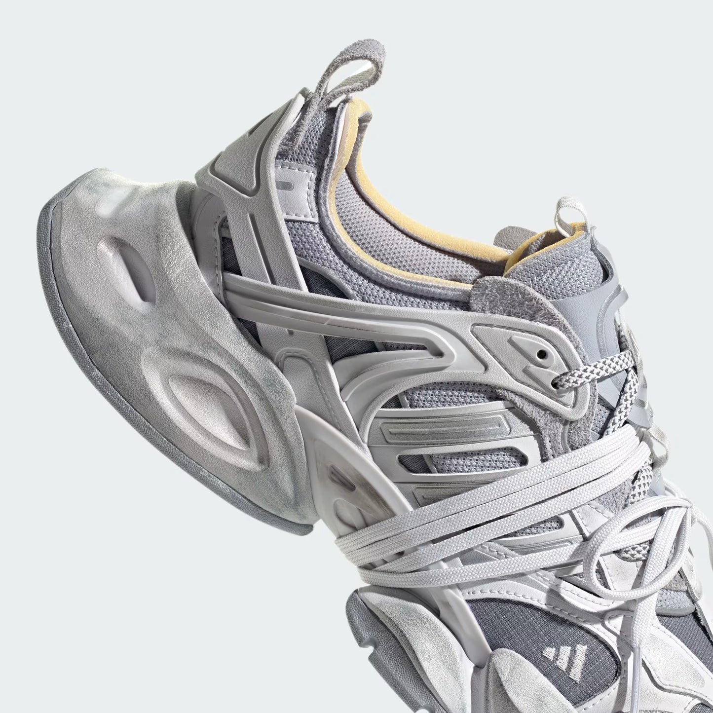 adidas XLG Runner Deluxe Gray