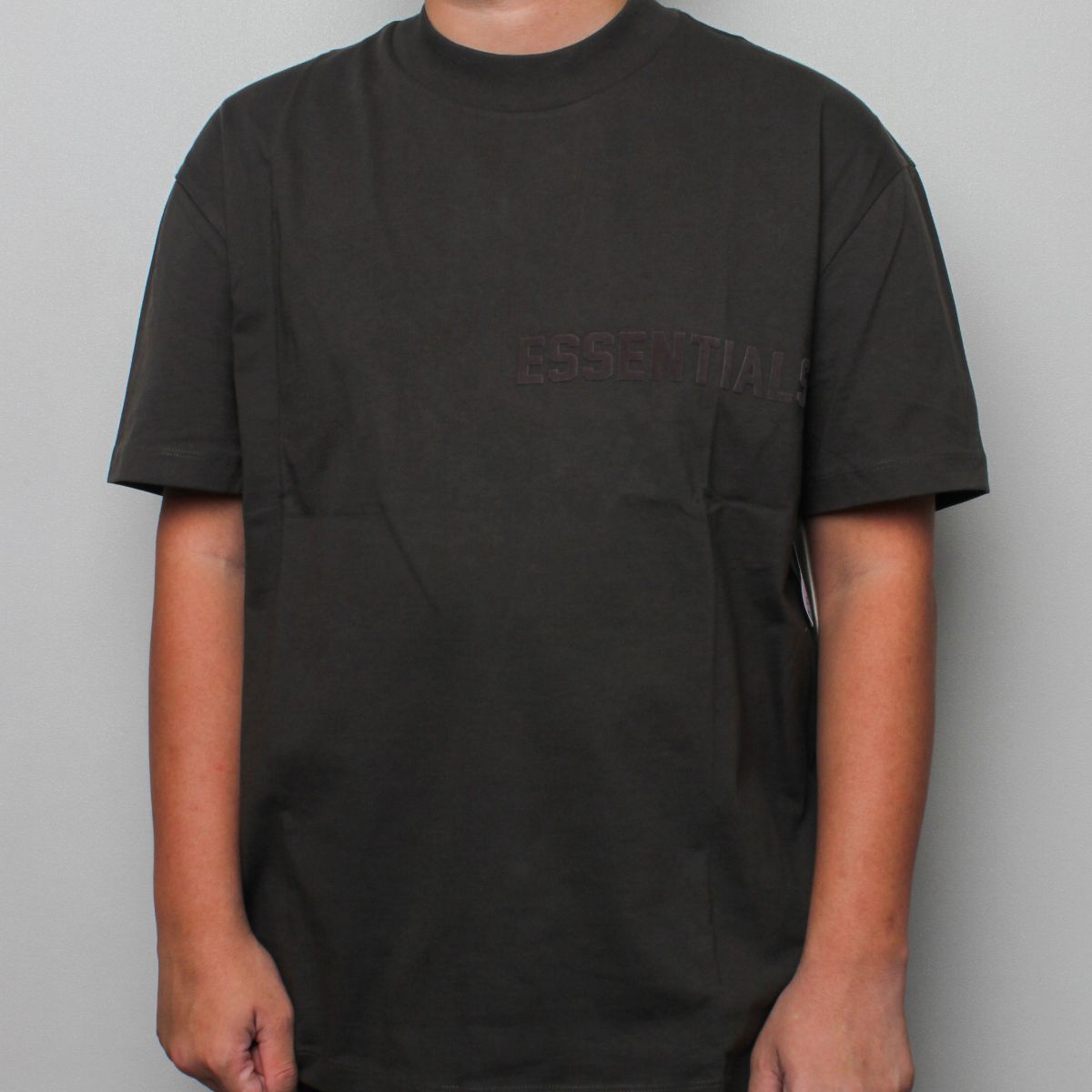 Fear of God Essentials 'Off black' summer set