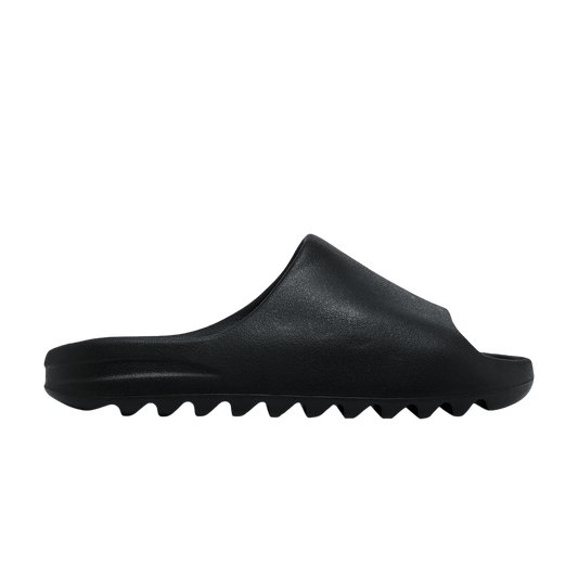 YEEZY Slide Zwart in mat zwart, zijaanzicht