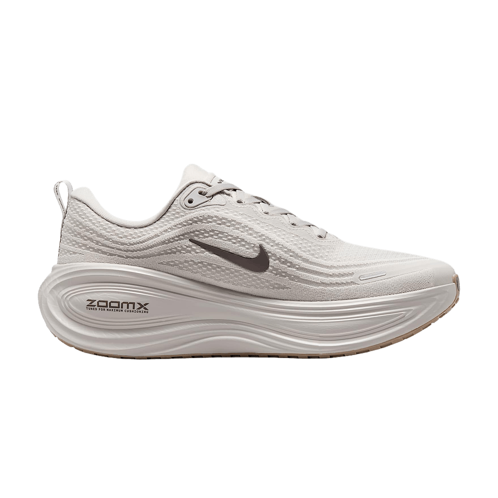 Nike Vomero Plus College Grey Light Iron Ore Gum