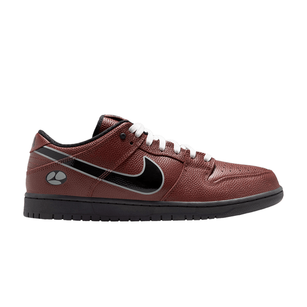 Nike SB Dunk Low Limosine Skateboards