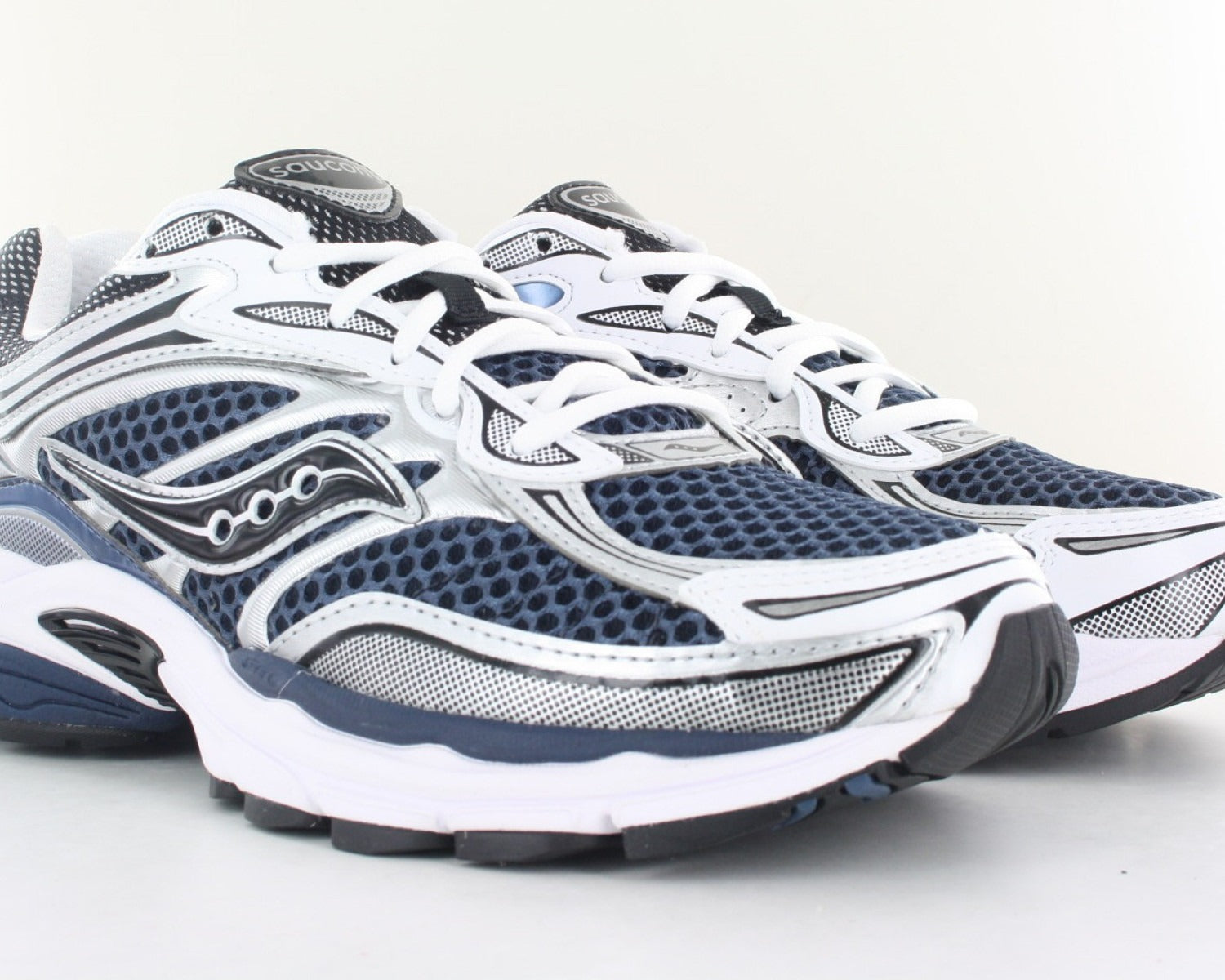 Saucony ProGrid Omni 9 Deep Navy